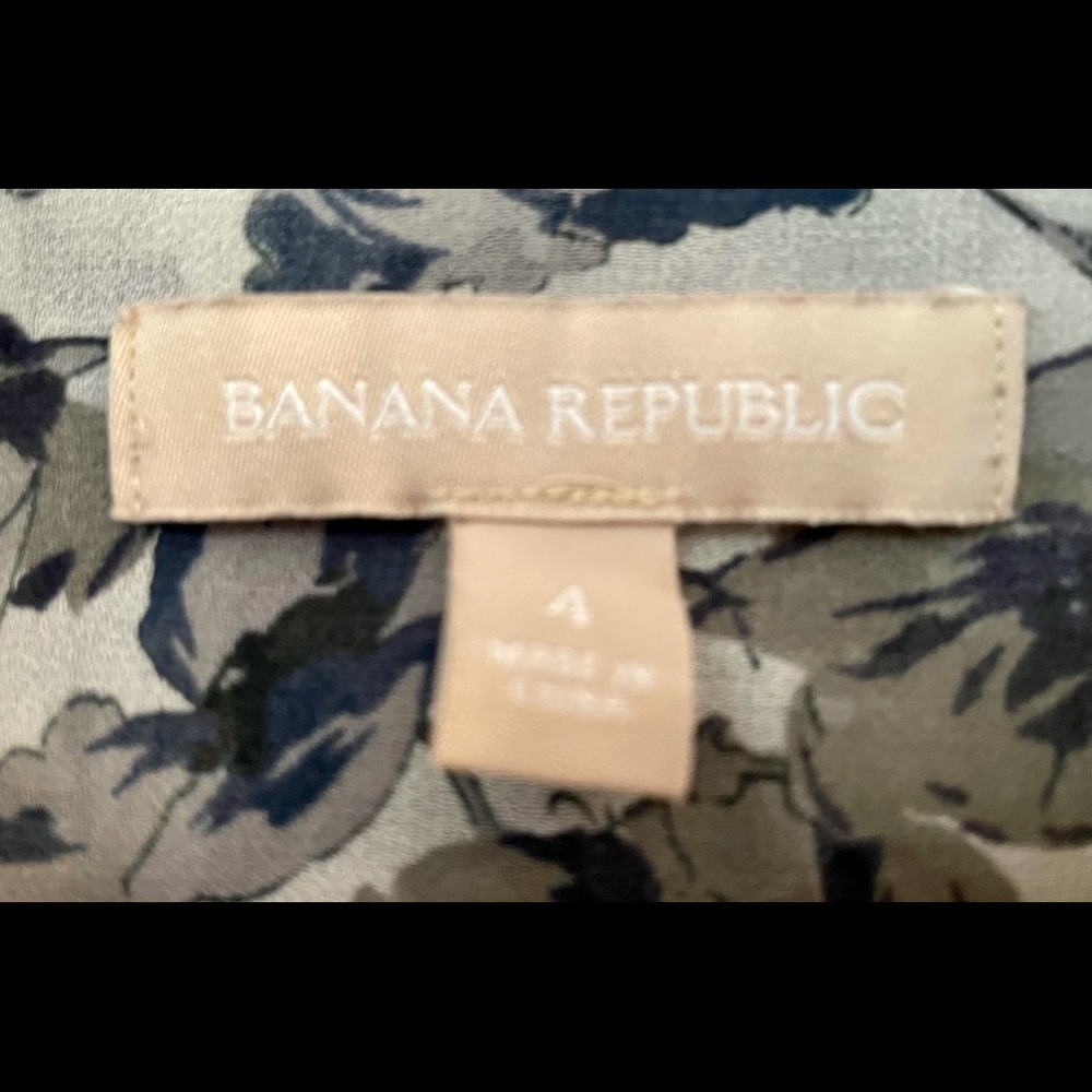DONATED - Floral Banana Republic Shirt - Picture 5 of 8